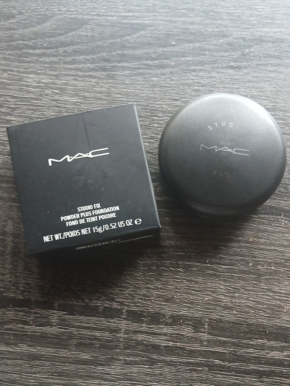 MAC Cosmetics Studio Fix Powder Foundation - Black Packaging
